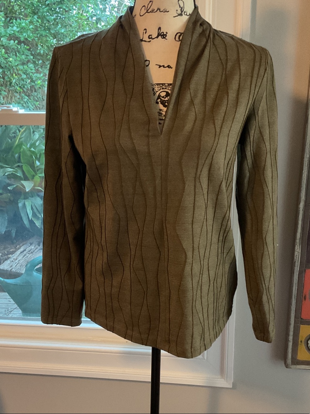 Olive Green Textured V-Neck long sleeve T. NWOT